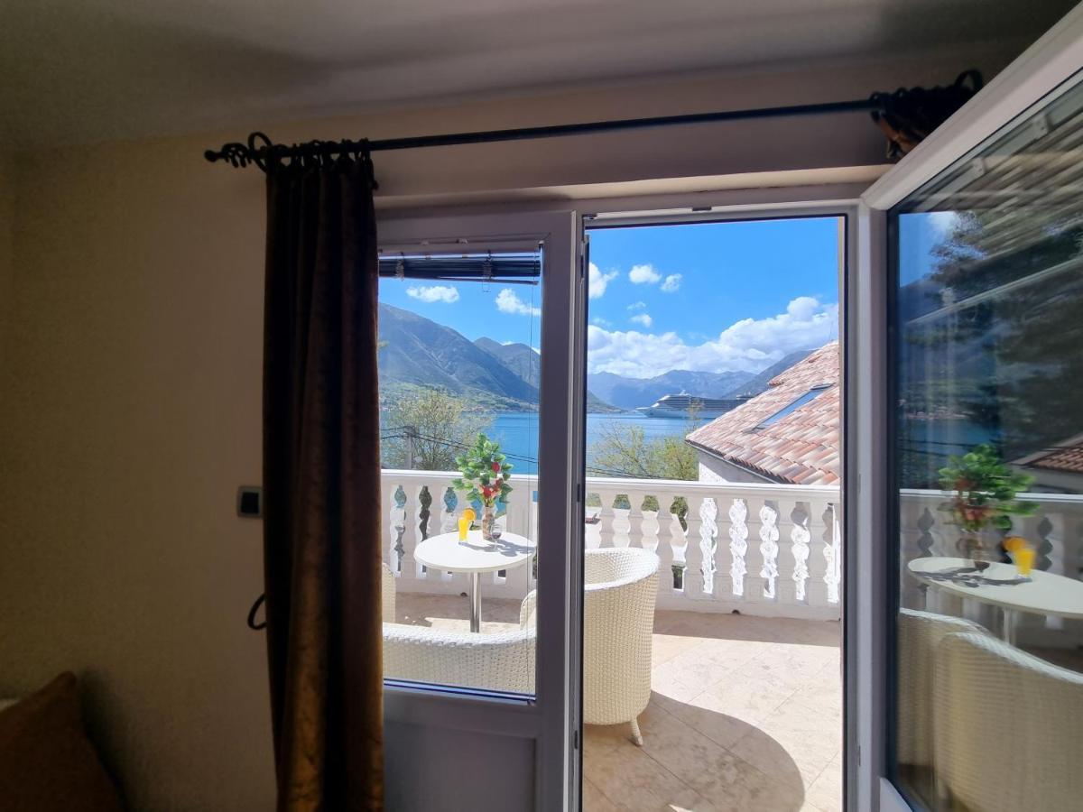 Lovely Apartment Jovan 3,With A View Of The Bay And Free Wi-Fi Kotor Eksteriør bilde