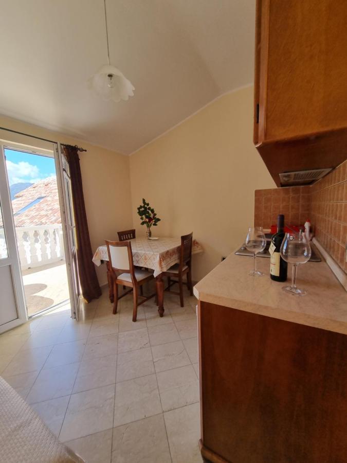Lovely Apartment Jovan 3,With A View Of The Bay And Free Wi-Fi Kotor Eksteriør bilde