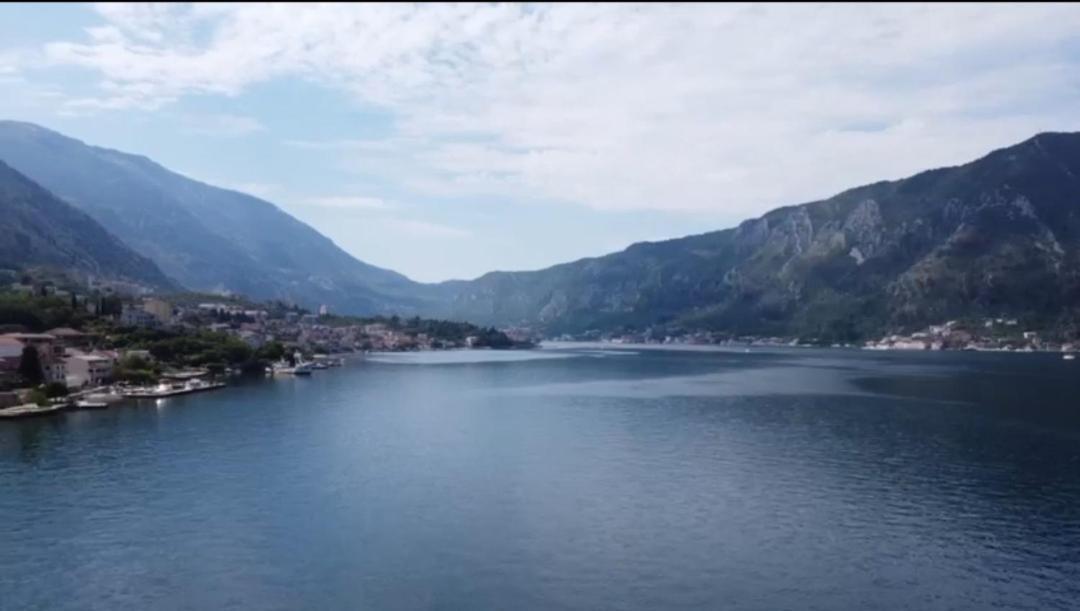 Lovely Apartment Jovan 3,With A View Of The Bay And Free Wi-Fi Kotor Eksteriør bilde