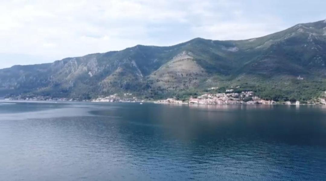 Lovely Apartment Jovan 3,With A View Of The Bay And Free Wi-Fi Kotor Eksteriør bilde